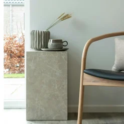 TRINITE Sellettes En Métal|Tables D'Appoint En Métal|Bout de canapé design - forme haute, effet marbre beige