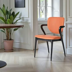 Chaises En Bois|Chaises Contemporaines|Chaise en cuir terracotta, accoudoirs bois noir ALDER