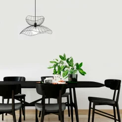 SINOP Suspensions / Lustres|Suspension design noire filaire fleur stylisée