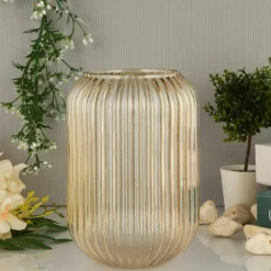 Vases|Vase en verre rainuré fumé – style moderne chic